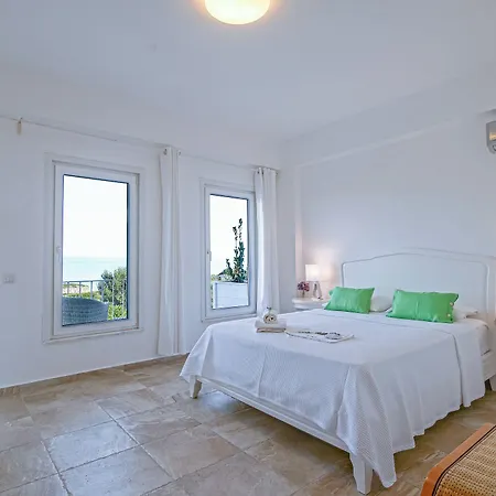 Aika Akvaryum Tenedos