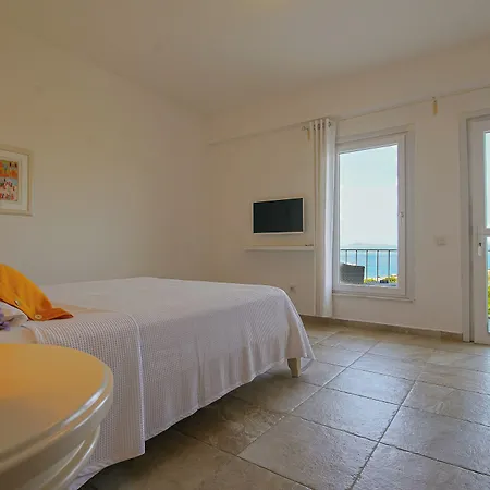 Aika Akvaryum Hotel *